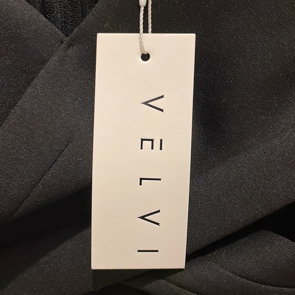Velvi Black Dress off the shoulder - Picture 5 of 6